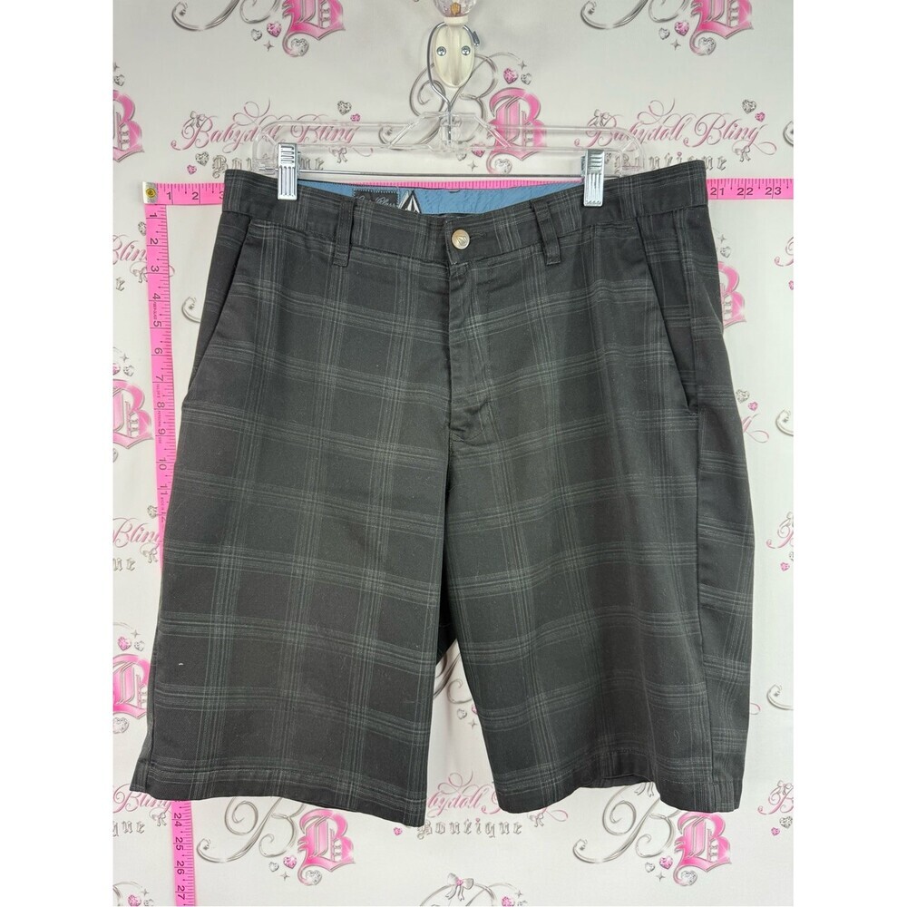 Volcom shorts plaid Men's Dark Gray Plaid Flat-Front Shorts